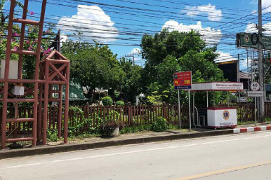 รั้วโปร่งแบบป่องไข่