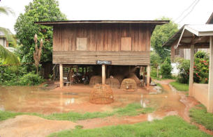 เรือนนายทัด อินทะวงษ์